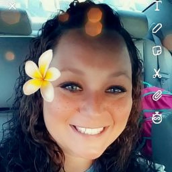 Meet your Posher, Leah - Picture 1 of 1